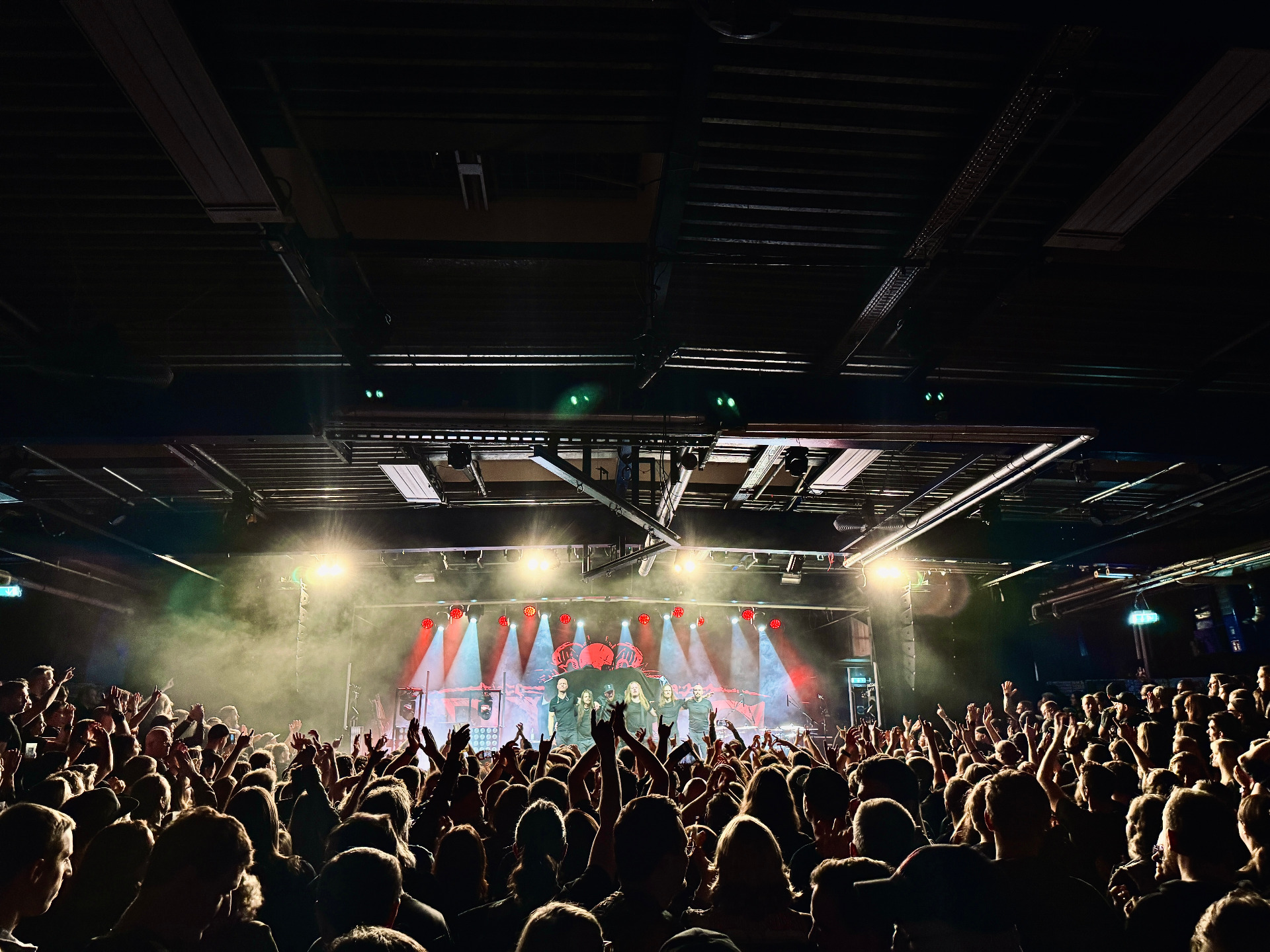 Bloodred Hourglass - Backstage Werk 2025